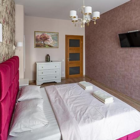 Romari Гнатюка 3 Appartement Lviv Buitenkant foto