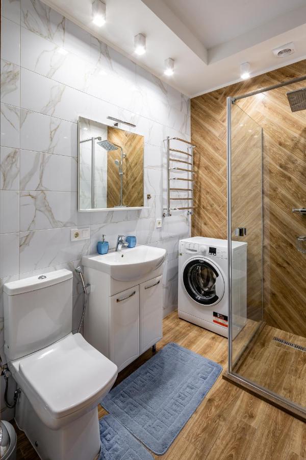 Romari Гнатюка 3 Appartement Lviv Buitenkant foto